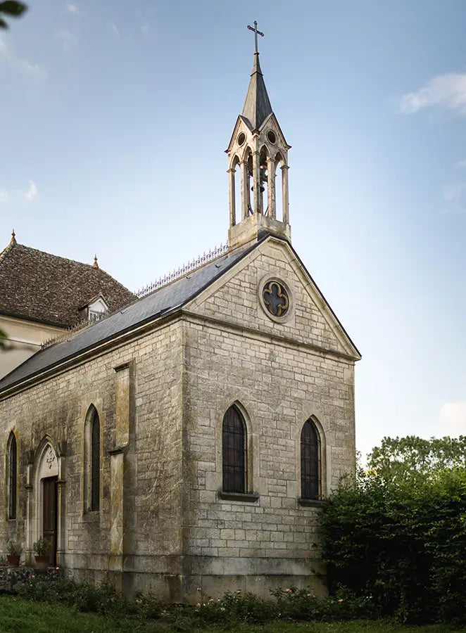 chateau-armand-heitz-chapelle-mariages-bourgogne-burgundy.webp
