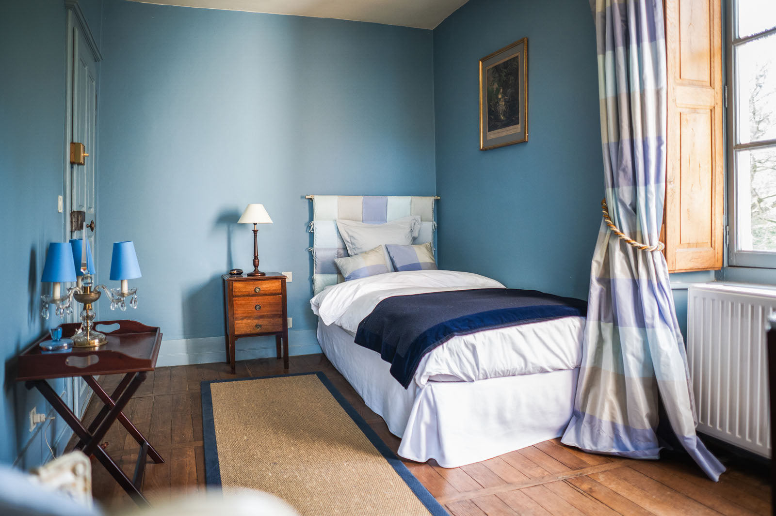La chambre bleue, chambre d'hôtes au Château Armand Heitz en Bourgogne