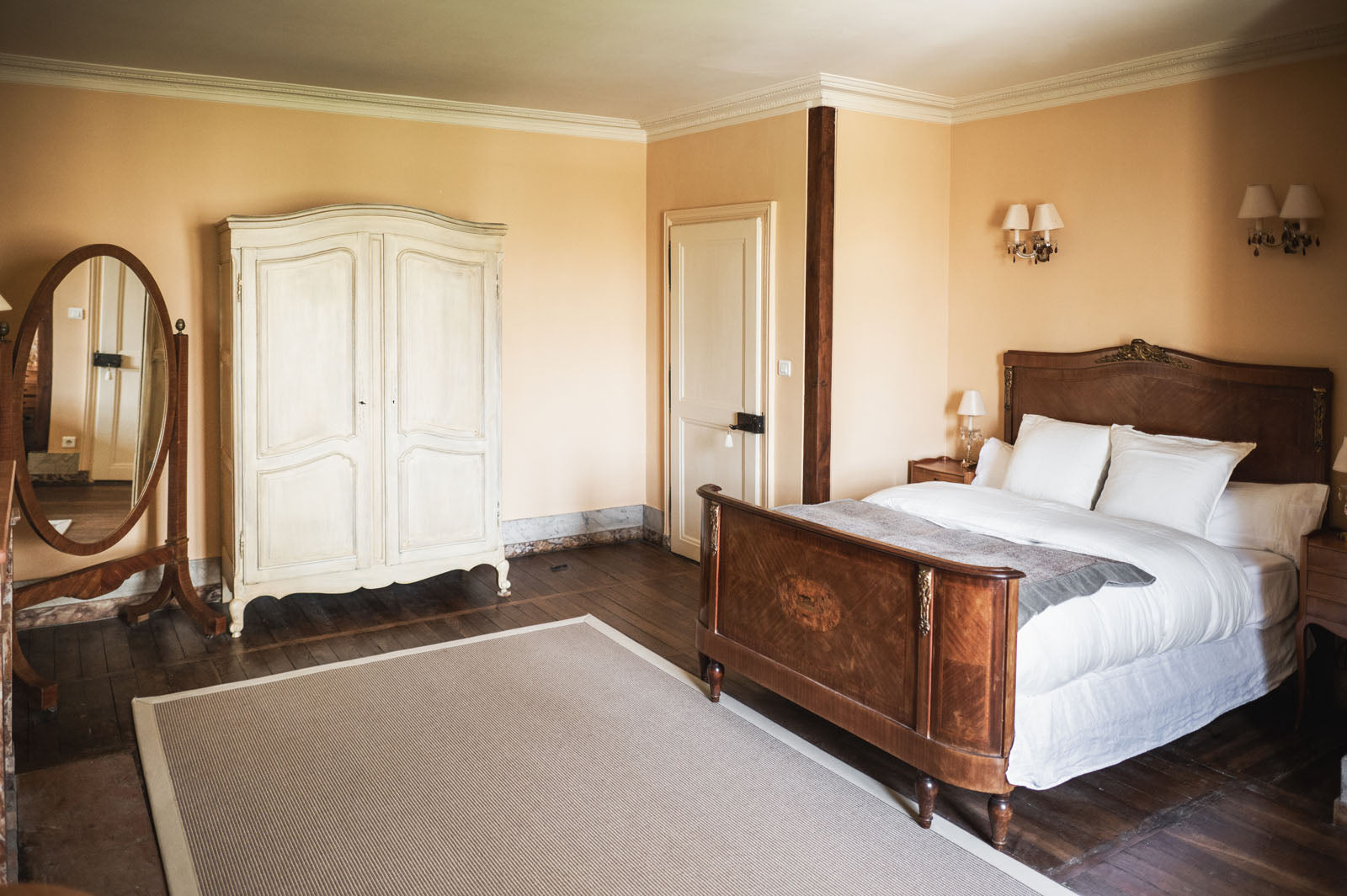 La chambre jaune, chambre d'hôtes au Château Armand Heitz en Bourgogne